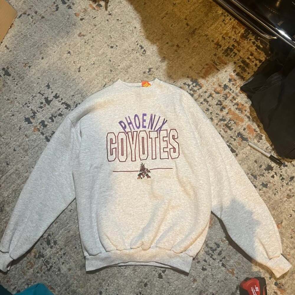 Vintage Phoenix Coyotes NHL Hockey Sweatshirt
